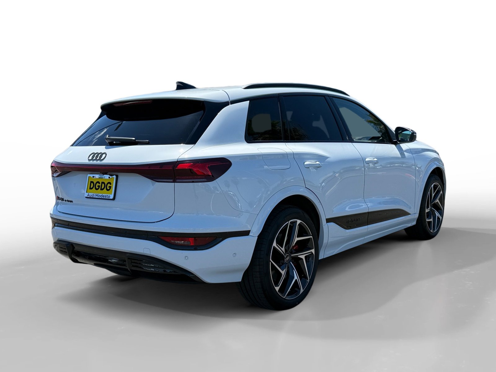 New 2027 Audi SQ6 e-tron Premium Plus AWD/4WD image 5