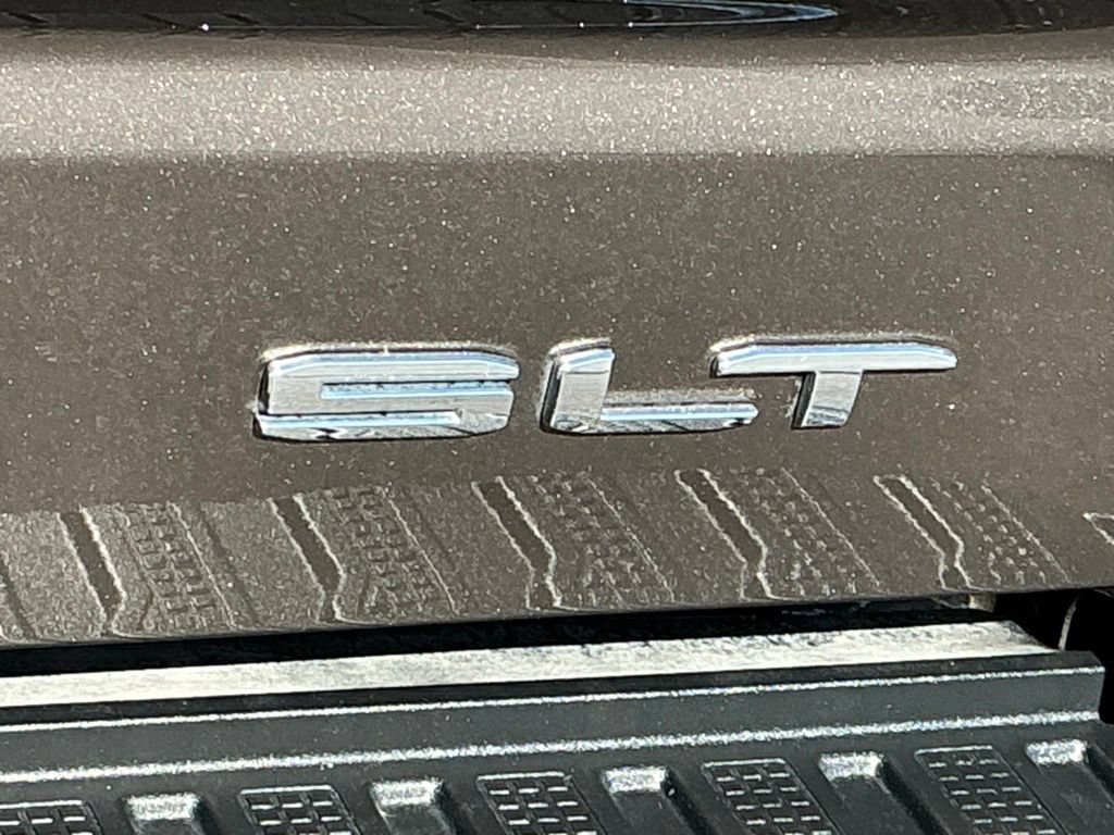 Used 2020 GMC Sierra 1500 SLT w/ SLT Premium Plus Package AWD/4WD image 10