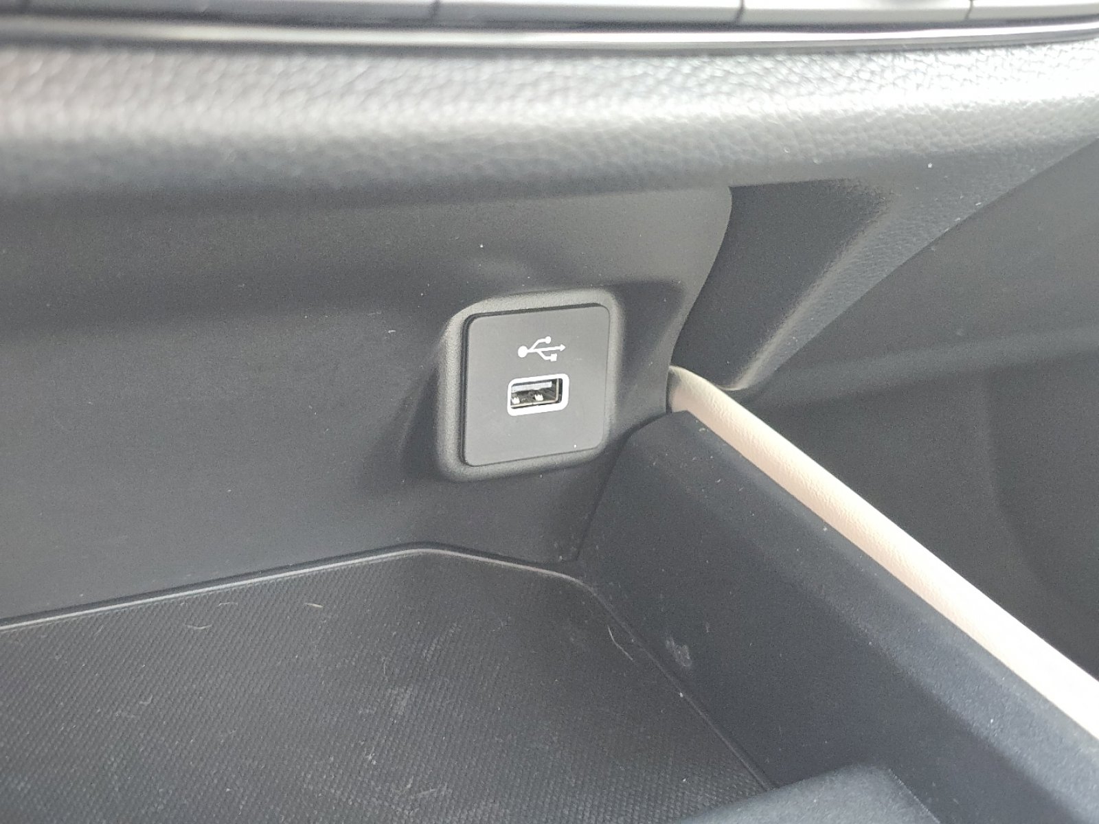 Used 2023 Honda HR-V LX image 29