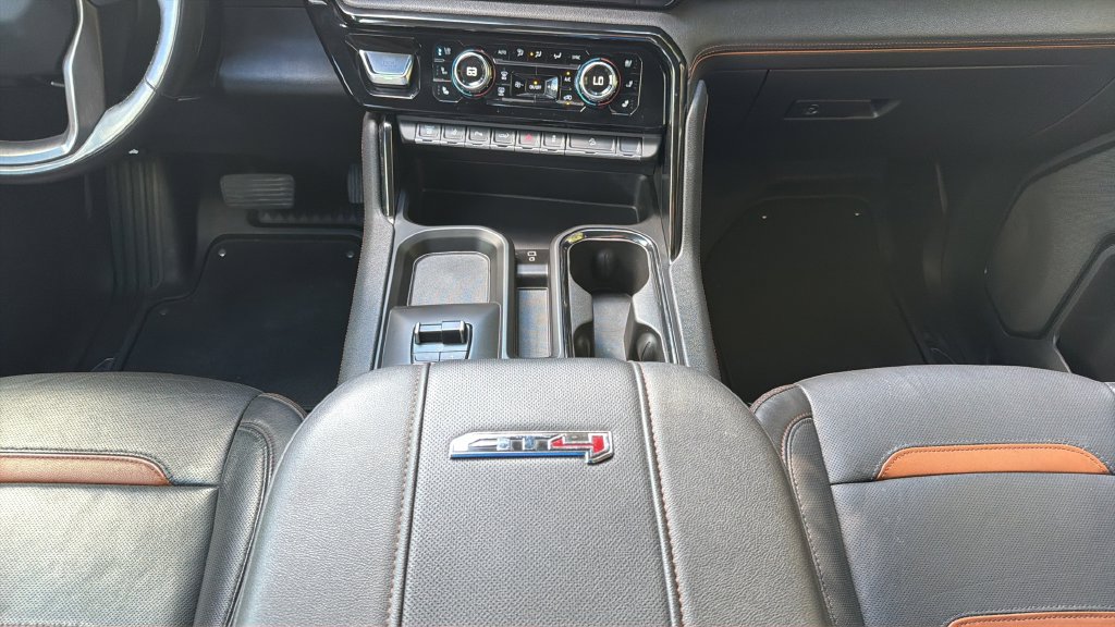 Used 2024 GMC Sierra 2500 AT4 w/ AT4 Premium Plus Package AWD/4WD image 19