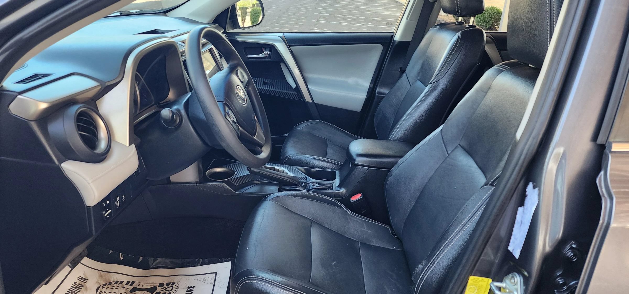 Used 2014 Toyota RAV4 XLE AWD/4WD image 18
