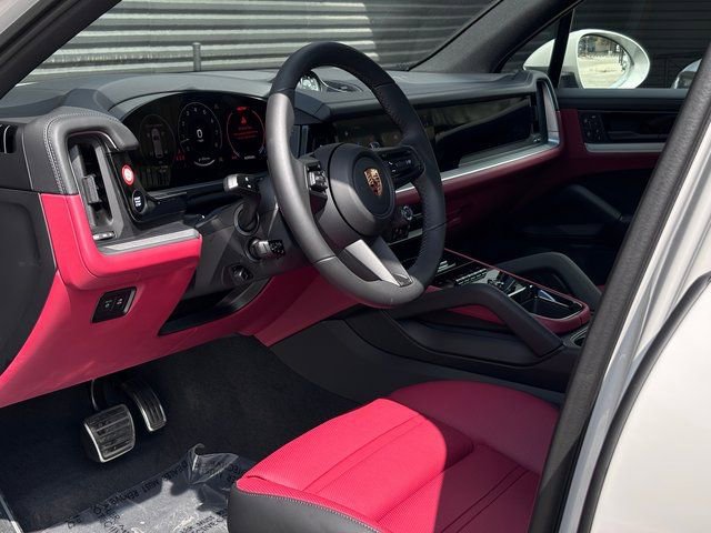 New 2026 Porsche Cayenne S image 4