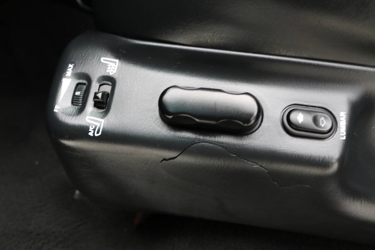 Used 2002 Lincoln Blackwood RWD image 86