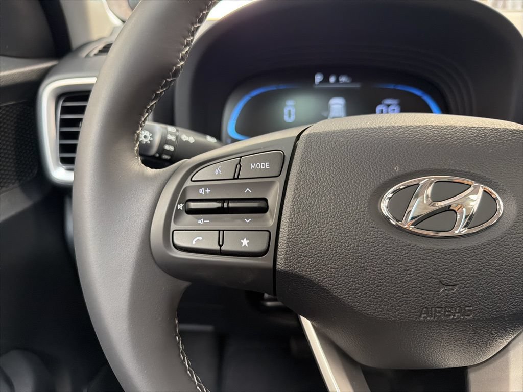 Used 2026 Hyundai Venue SEL FWD image 17