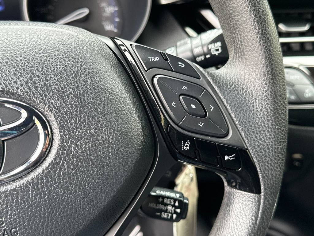 Used 2019 Toyota C-HR LE FWD image 24