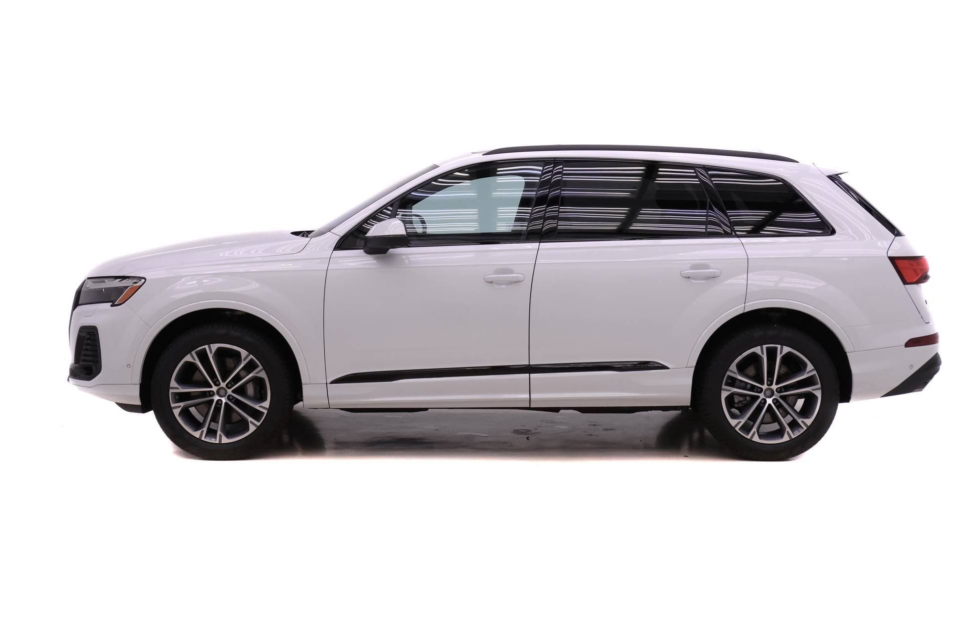 New 2026 Audi Q7 2.0T Premium AWD/4WD image 3