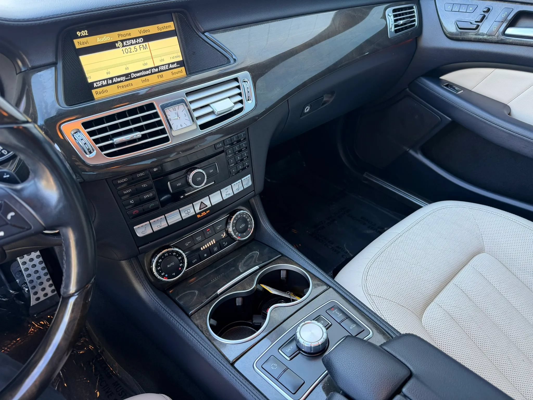 Used 2012 Mercedes-Benz CLS 550 image 13