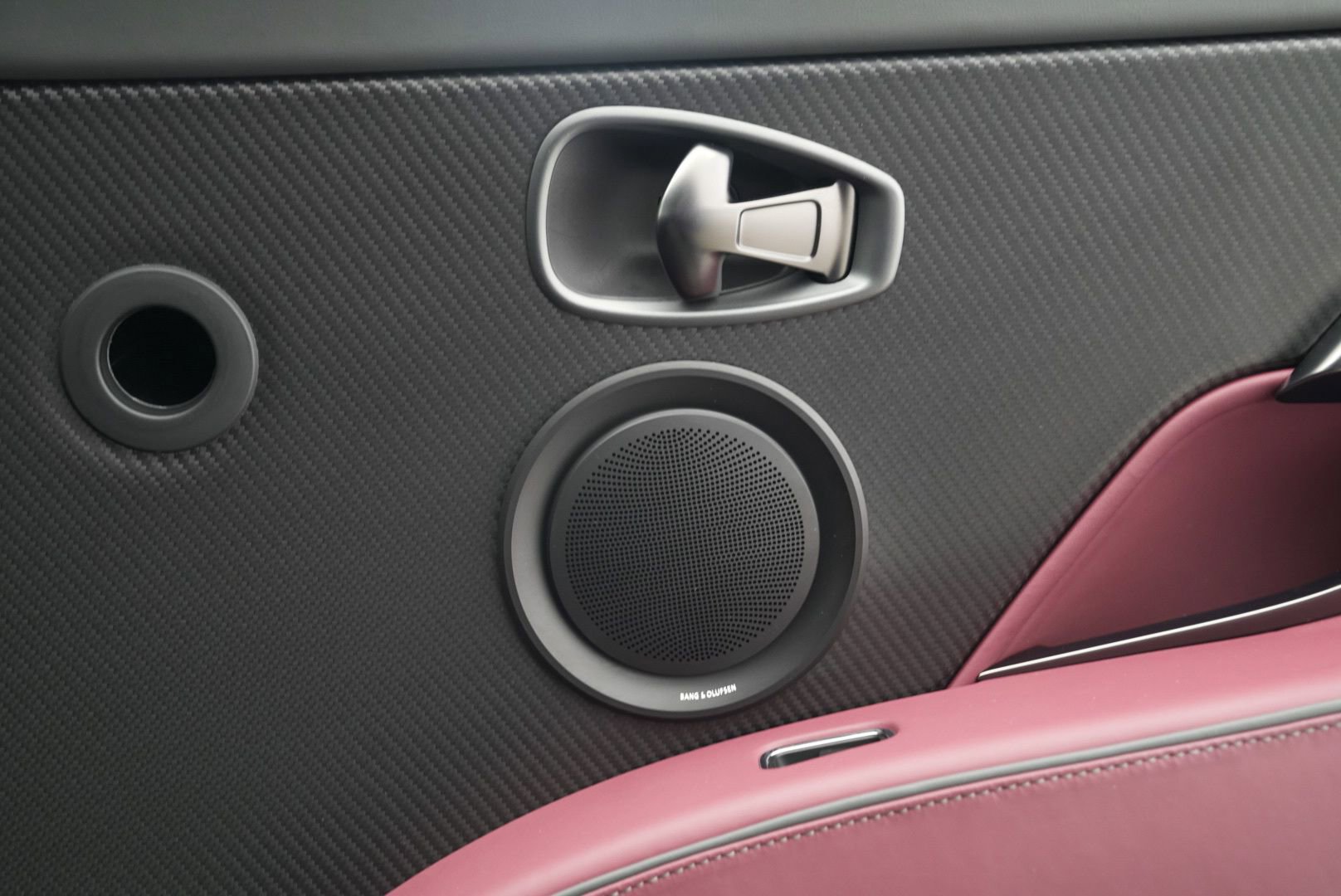 Used 2023 Aston Martin DBS Coupe image 31