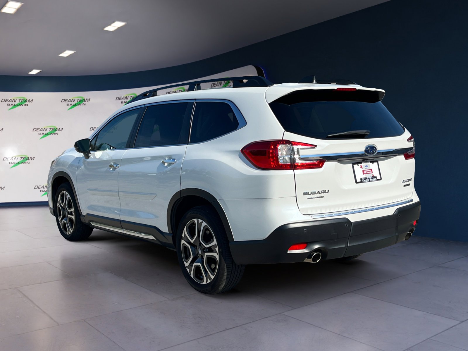 Certified 2024 Subaru Ascent Touring AWD/4WD image 6