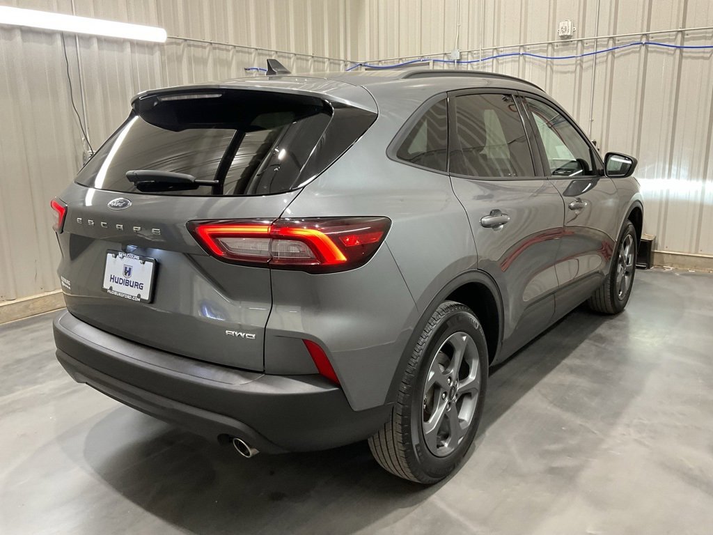 Used 2025 Ford Escape ST-Line image 22