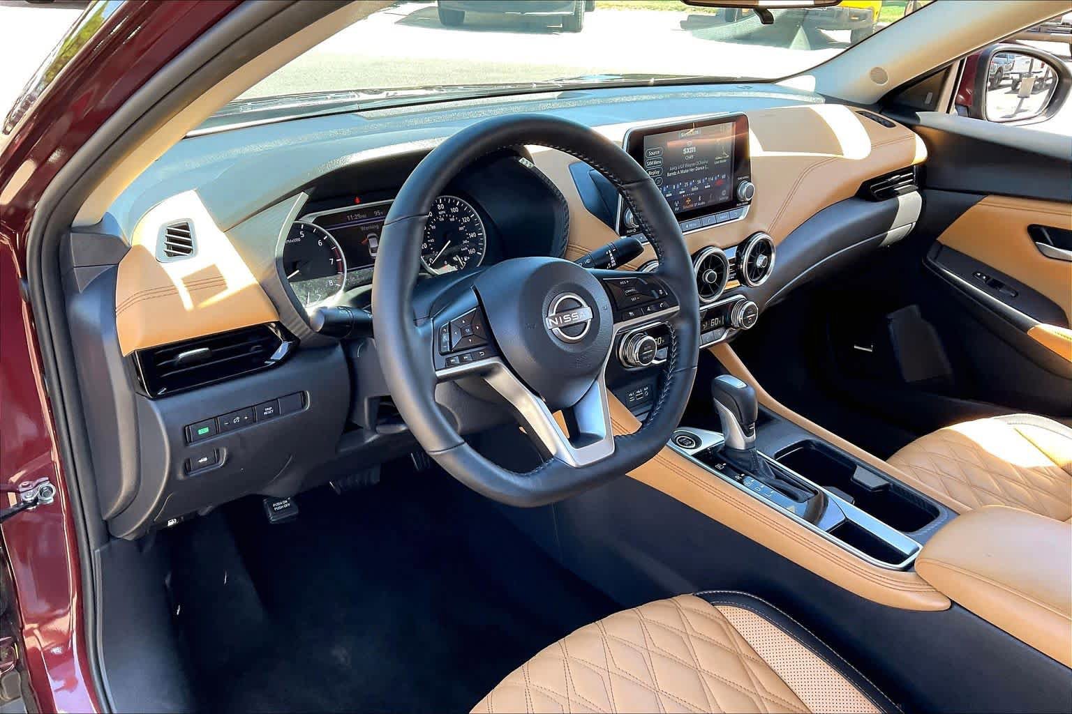 Used 2025 Nissan Sentra SV w/ SV Premium Package FWD image 18