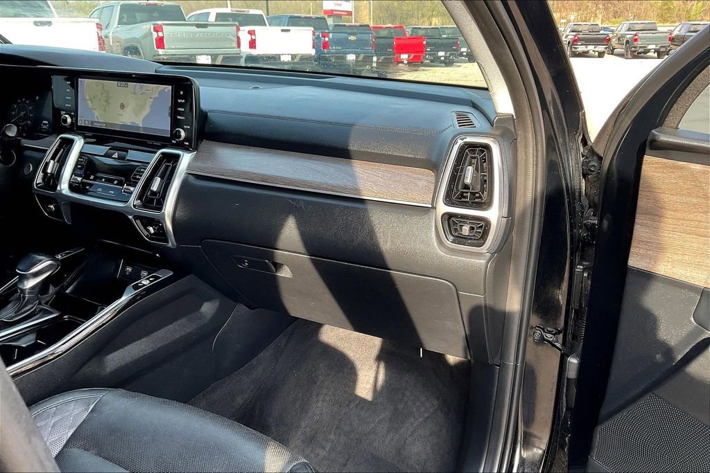 Used 2021 Kia Sorento SX Prestige image 16