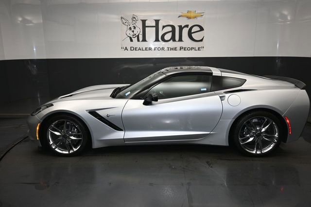 Used 2018 Chevrolet Corvette Stingray Coupe w/ 3LT Preferred Equipment Group RWD image 26