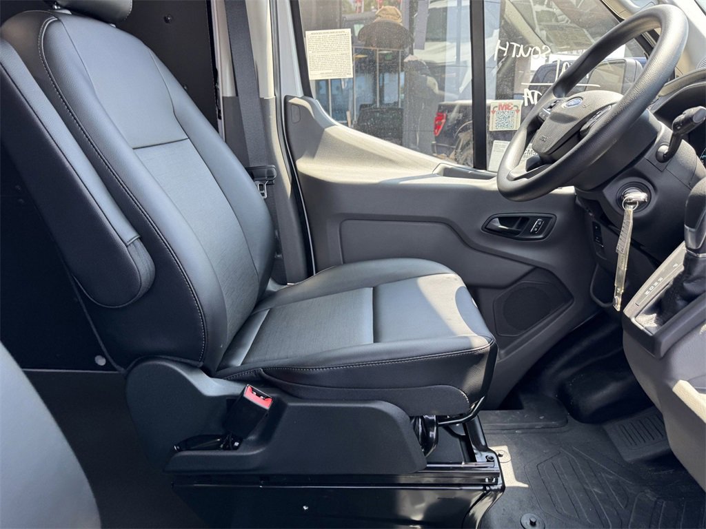 New 2025 Ford Transit 250 148 Medium Roof w/ Load Area Protection Package image 6