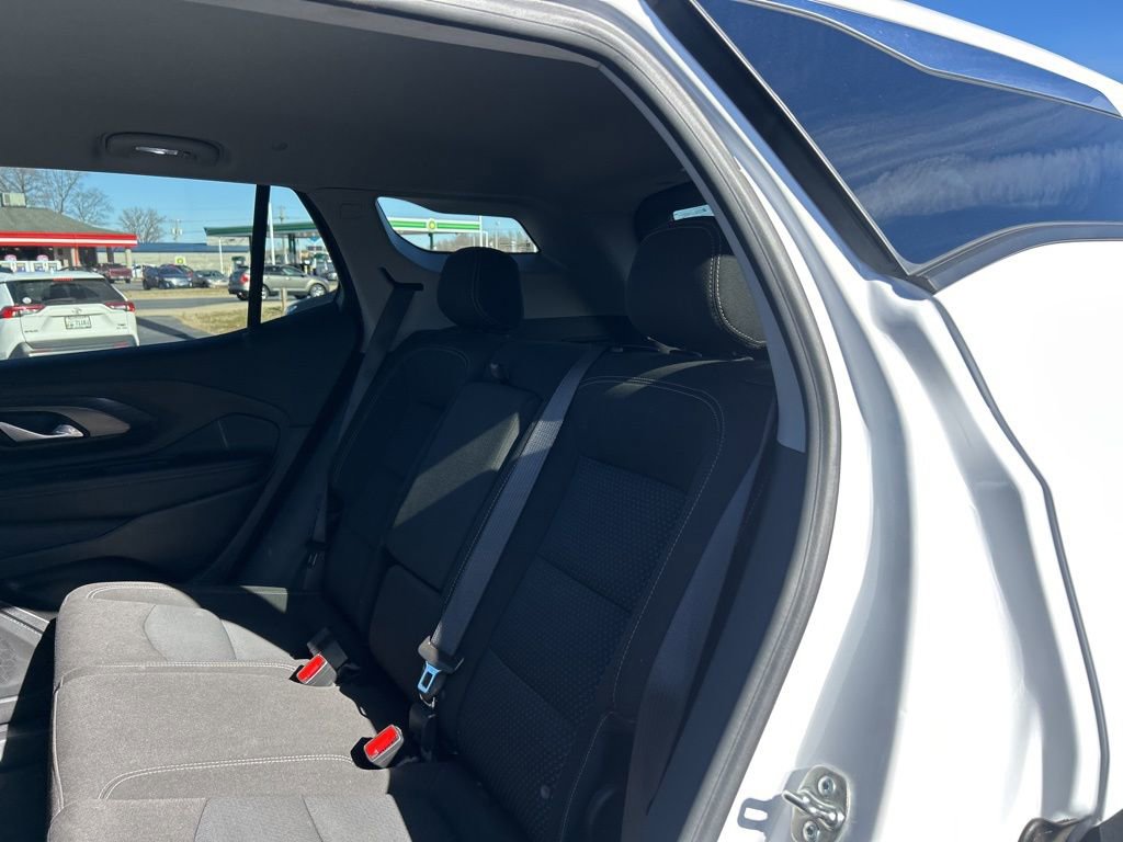 Used 2024 GMC Terrain SLE image 12