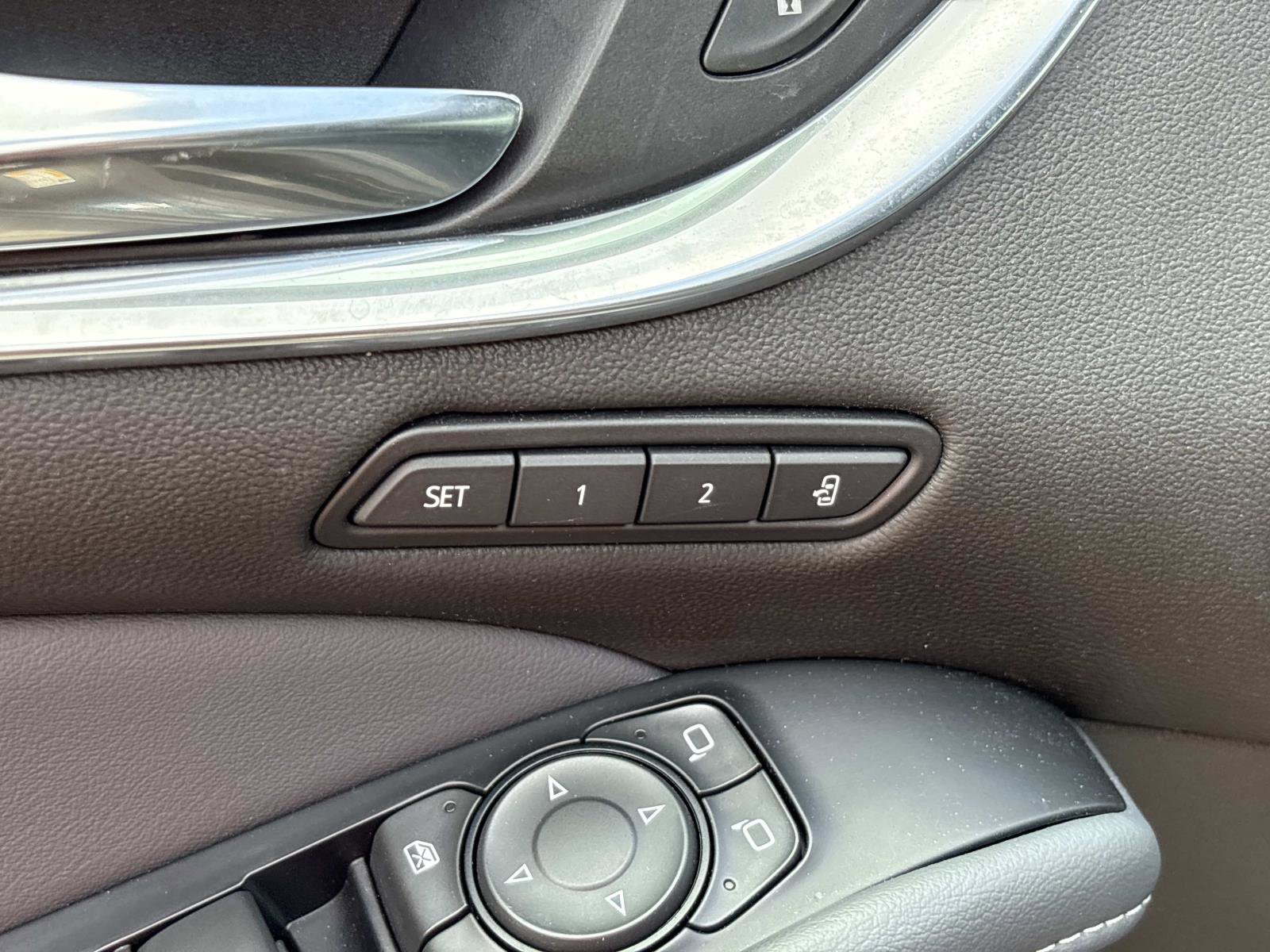 Certified 2022 Buick Enclave Premium FWD image 13
