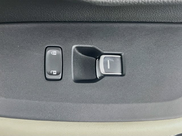 Used 2025 Honda HR-V EX-L image 32