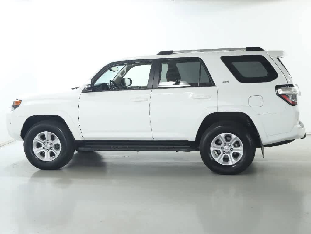 Certified 2023 Toyota 4Runner SR5 Premium w/ Moonroof Package AWD/4WD image 36
