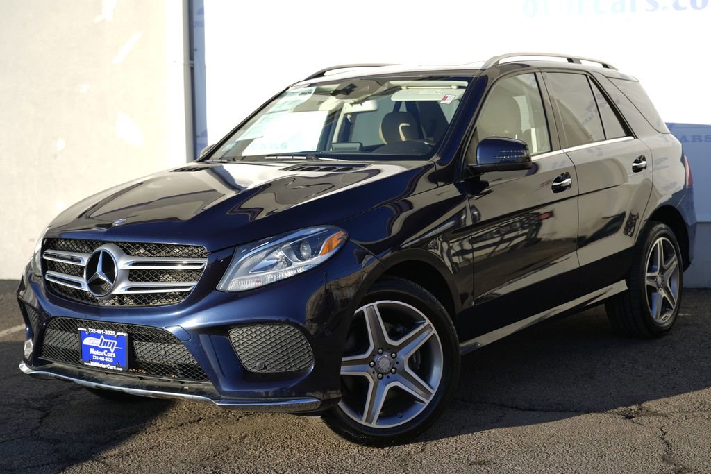 Used 2017 Mercedes-Benz GLE 400 4MATIC image 2