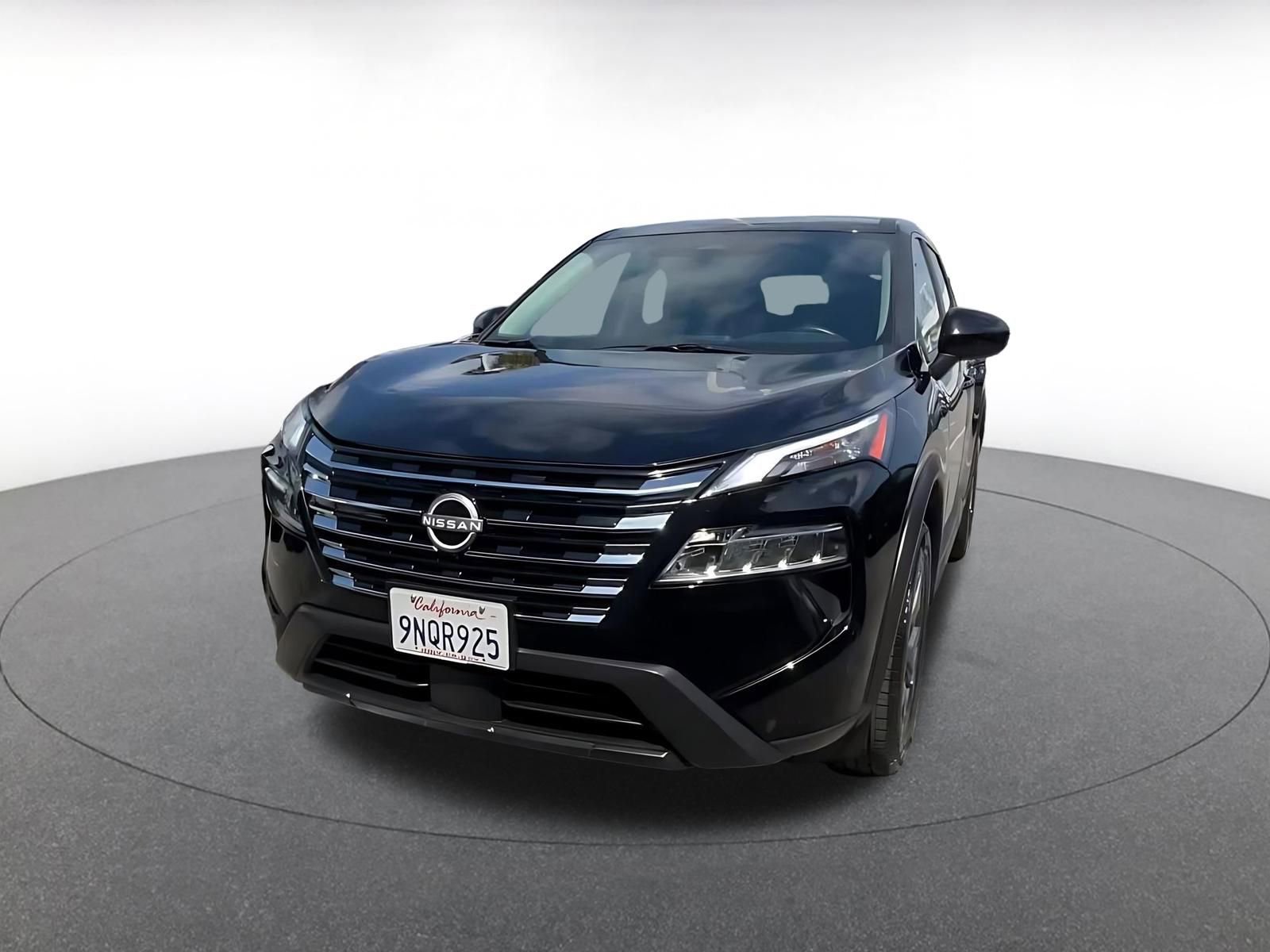 Used 2025 Nissan Rogue SV FWD image 7