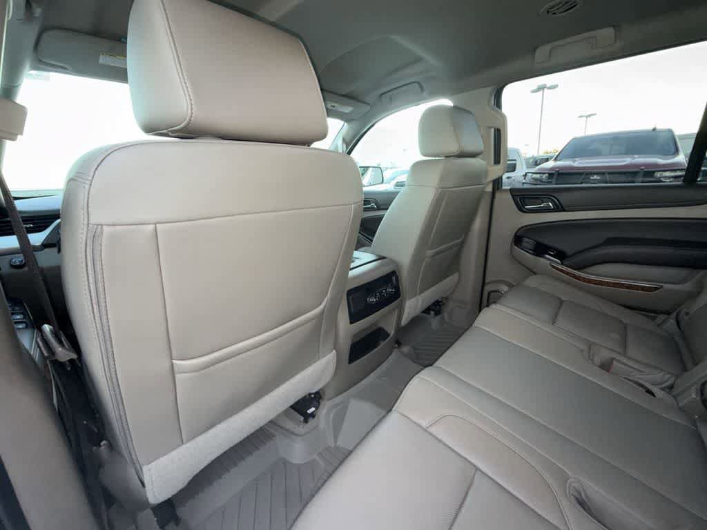 Used 2020 Chevrolet Suburban Premier RWD image 12