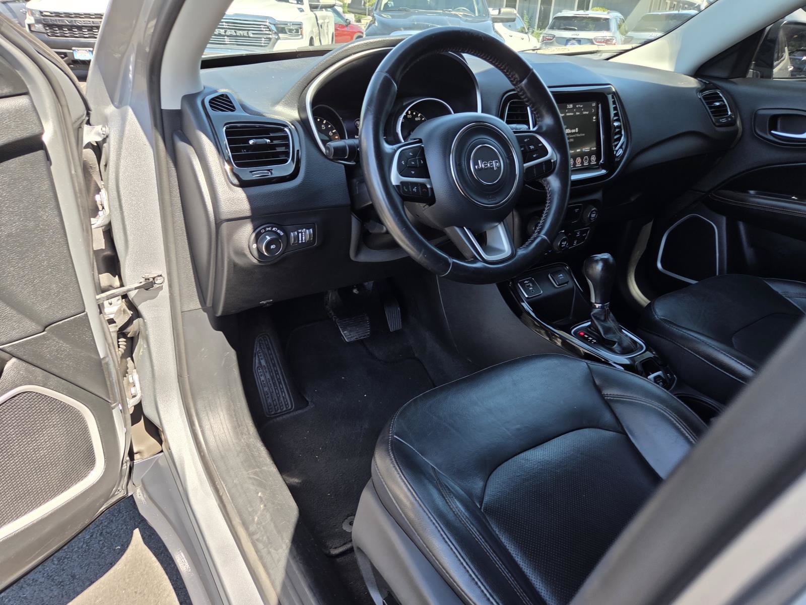 Used 2020 Jeep Compass Limited FWD image 12