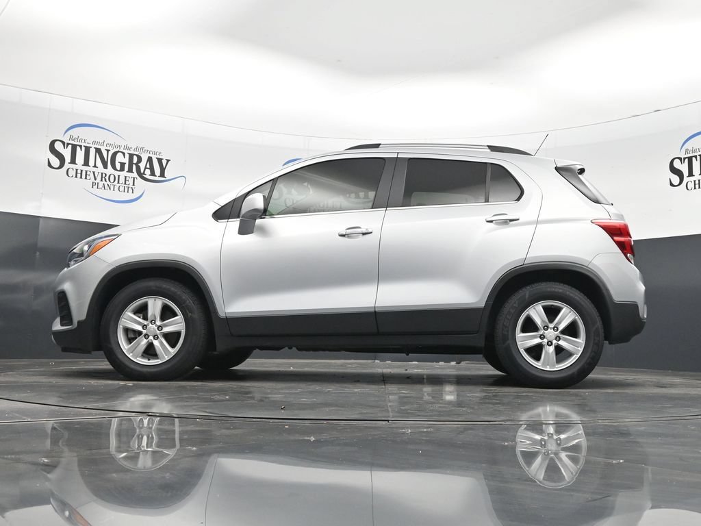 Used 2020 Chevrolet Trax LT w/ Driver Confidence Package FWD image 29