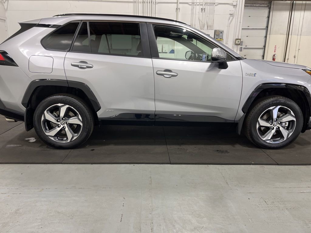 Used 2023 Toyota RAV4 SE w/ Weather & Moonroof Package image 11