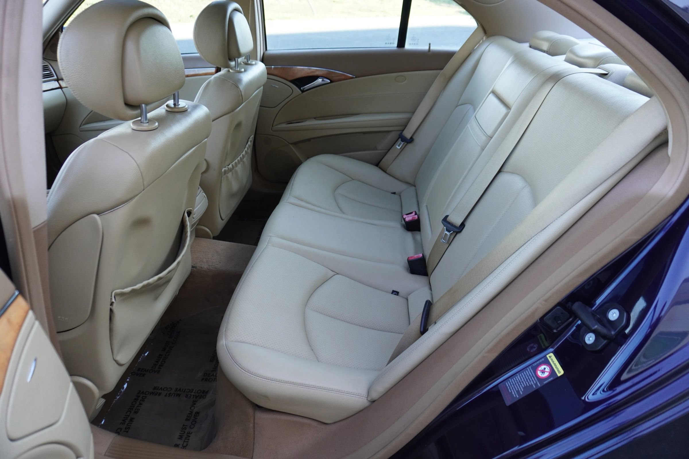 Used 2008 Mercedes-Benz E 350 E 350 4MATIC Sedan 4D image 11