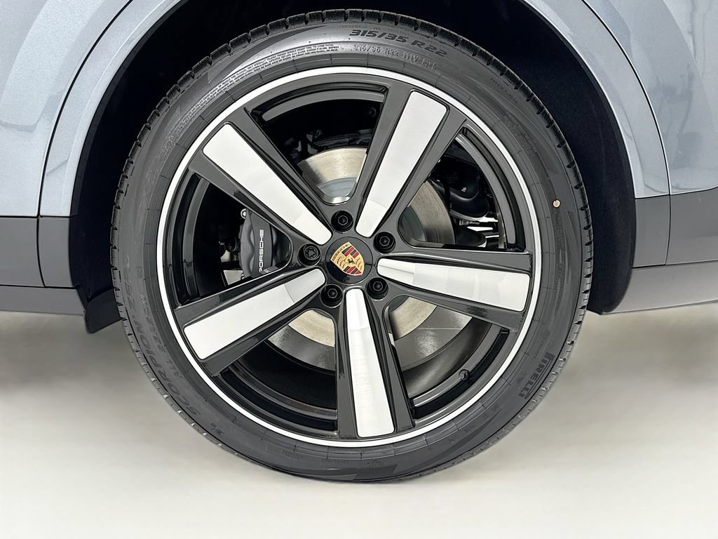 New 2026 Porsche Cayenne Coupe AWD/4WD image 36