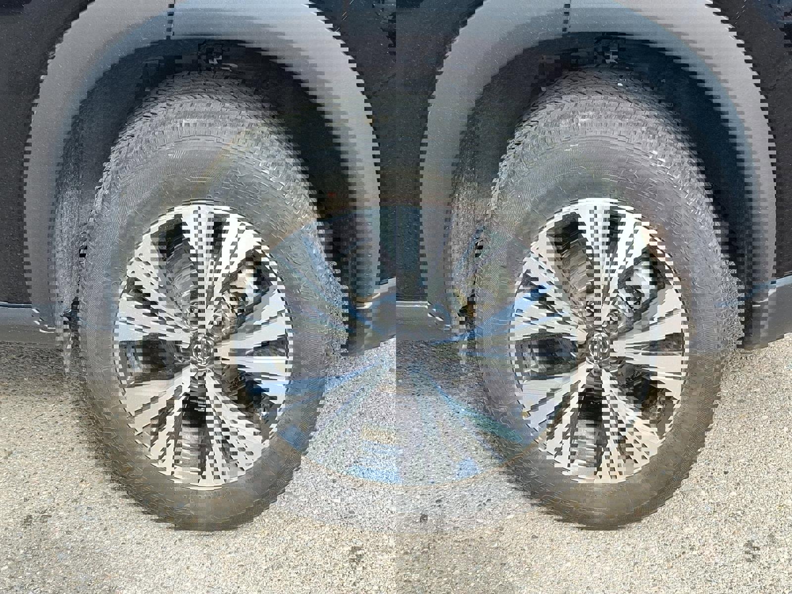 Used 2023 Nissan Rogue SV image 22