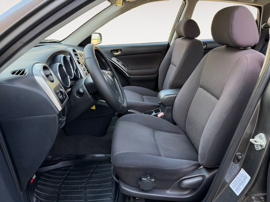 Used 2004 Toyota Matrix FWD image 12