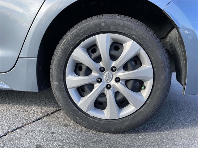 Certified 2023 Toyota Corolla LE image 9