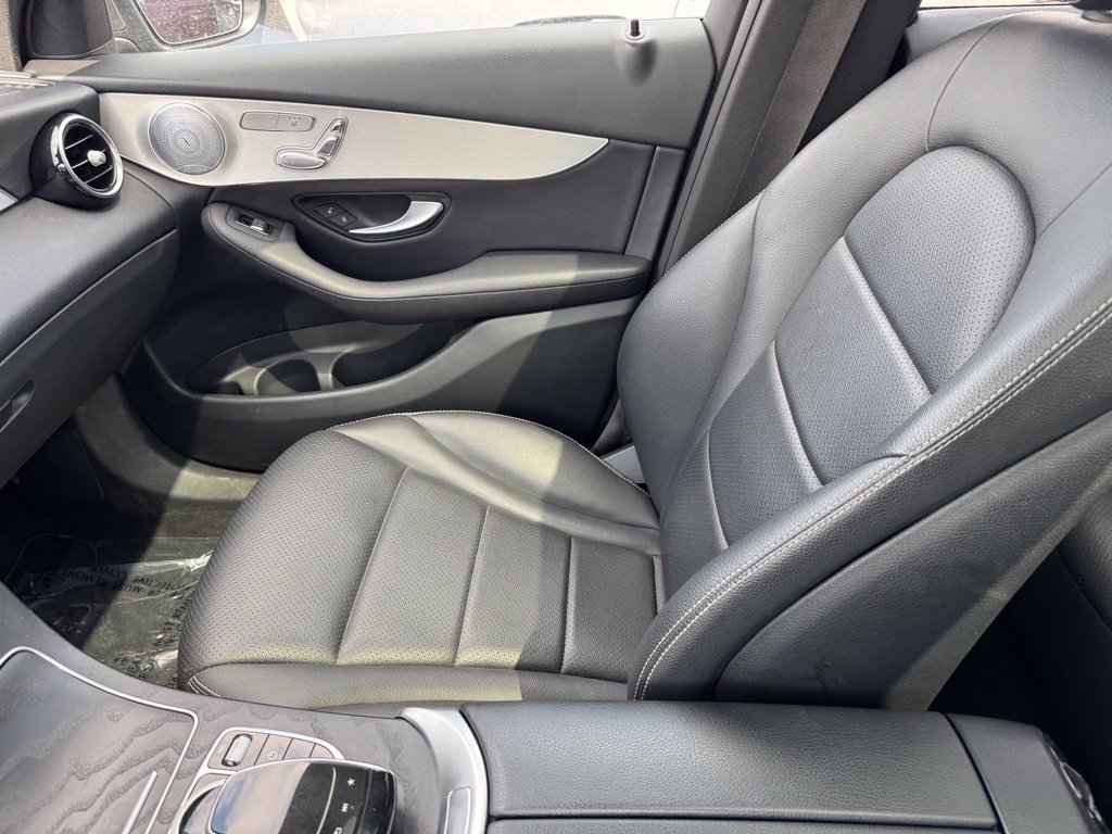 Used 2019 Mercedes-Benz GLC 350e 4MATIC image 19