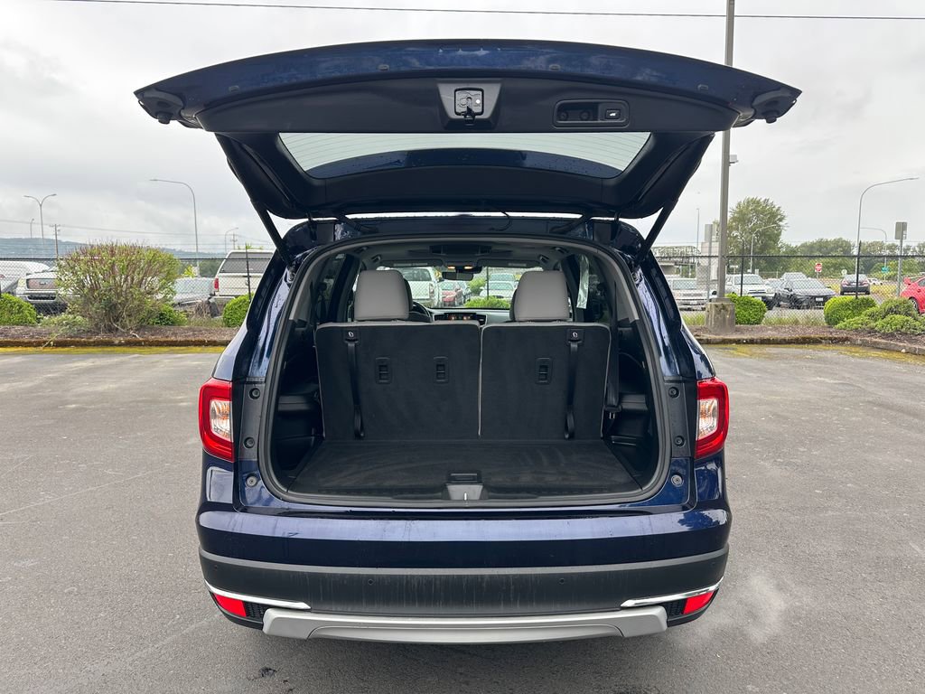 Used 2020 Honda Pilot Touring image 11