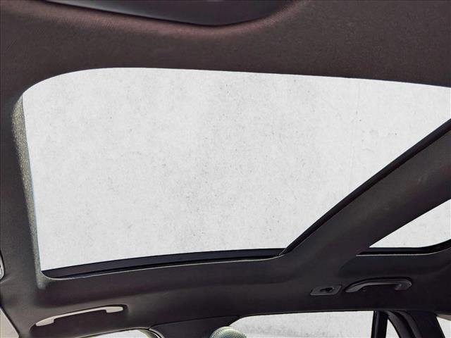 Used 2017 Mercedes-Benz GLC 300 4MATIC image 18