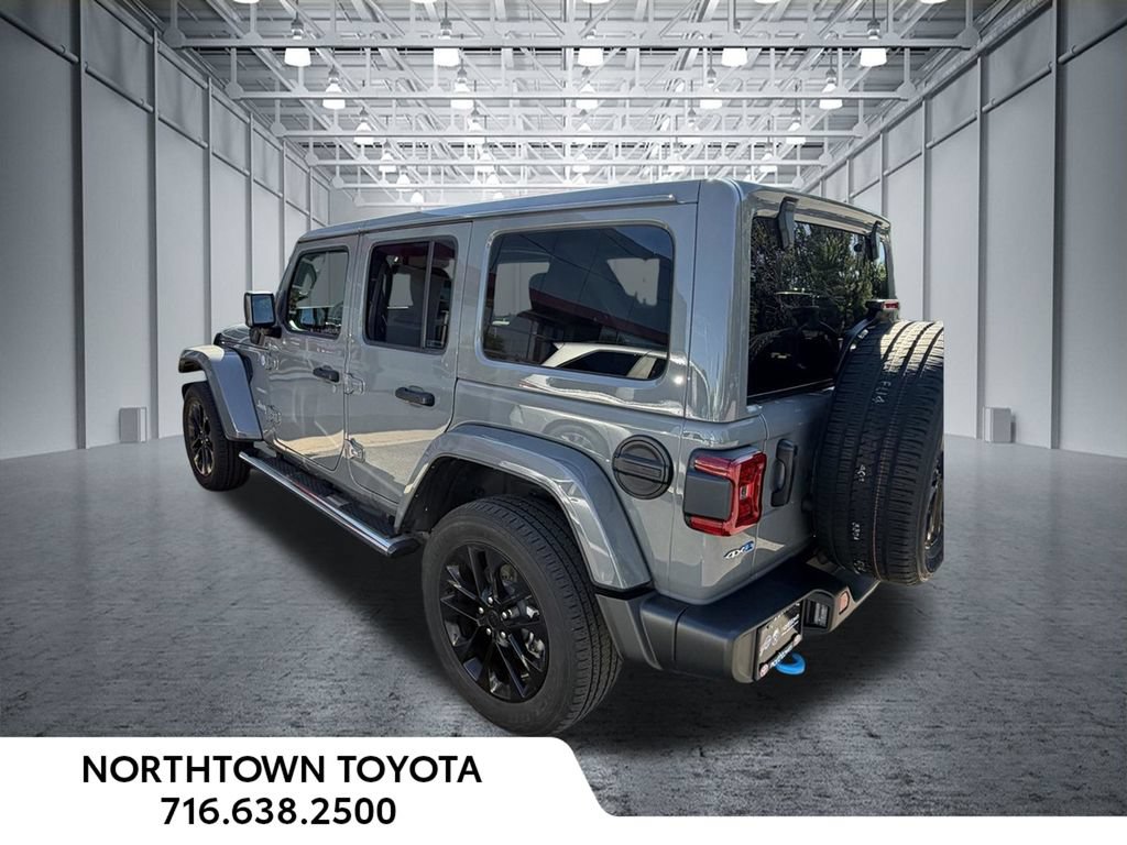 Used 2023 Jeep Wrangler Unlimited Sahara w/ Cold Weather Group AWD/4WD image 23