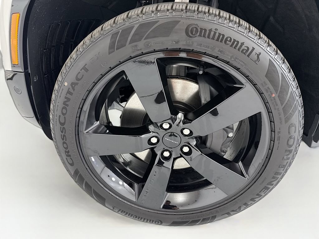 New 2026 Land Rover Defender 110 X-Dynamic SE AWD/4WD image 30