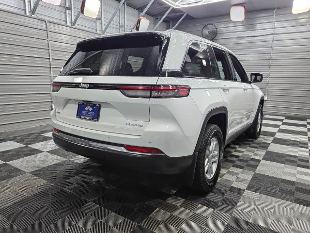Used 2024 Jeep Grand Cherokee Laredo w/ Trailer Tow Package AWD/4WD image 6