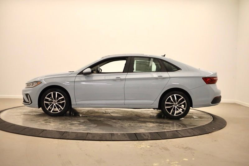 New 2026 Volkswagen Jetta SE image 6