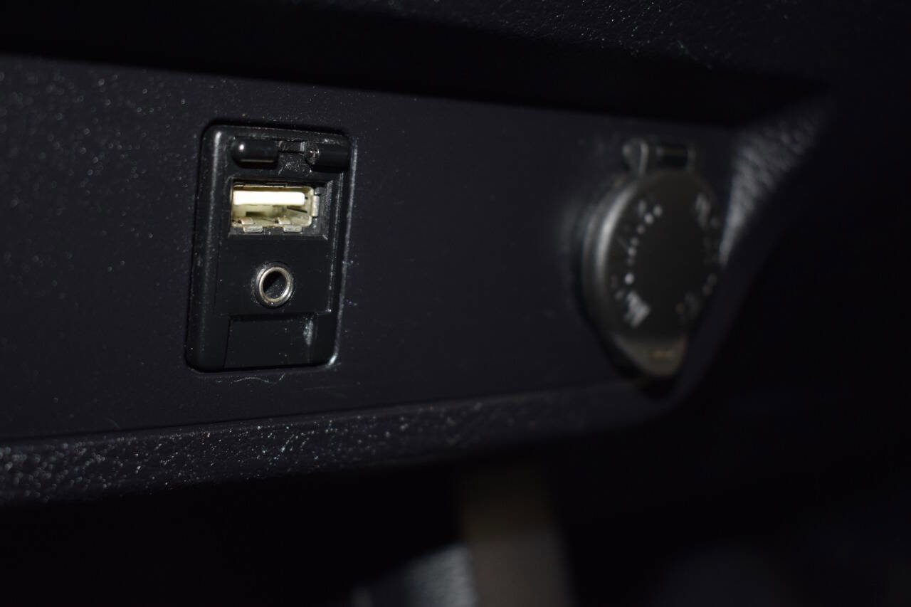 Used 2017 Toyota Tacoma TRD Off-Road image 61