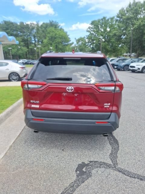 Used 2019 Toyota RAV4 XLE w/ Carpet Mat Package AWD/4WD image 5