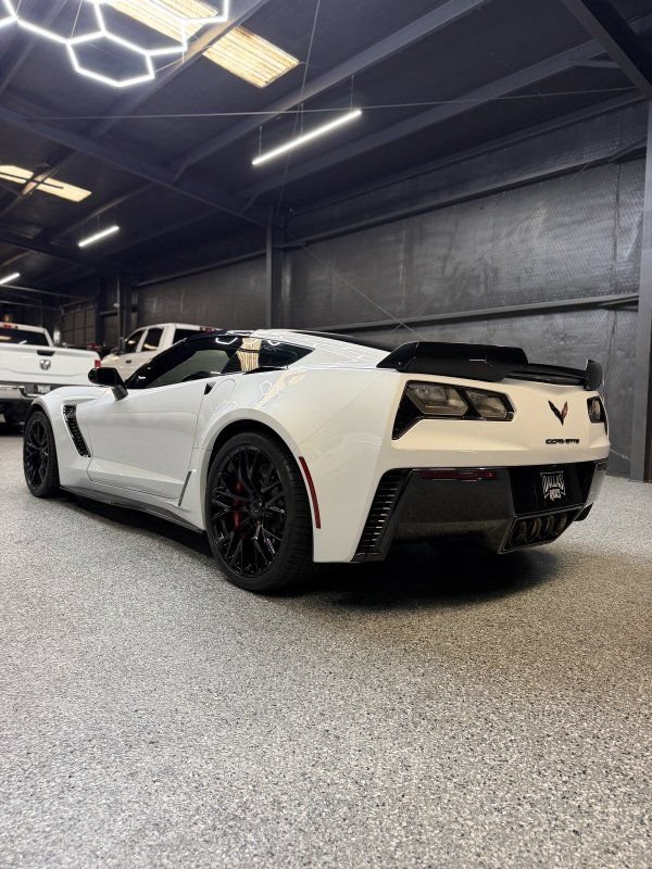 Used 2017 Chevrolet Corvette Z06 w/ Z07 Performance Package RWD image 7