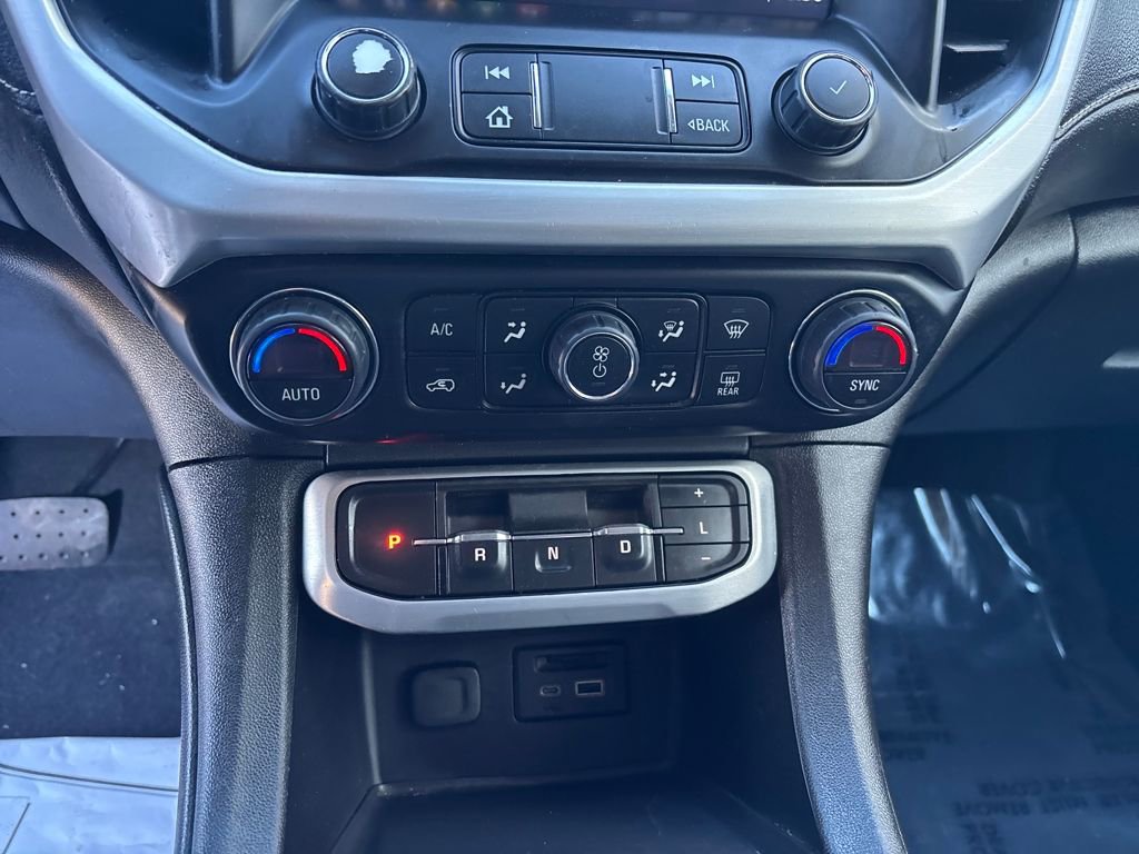 Used 2023 GMC Acadia SLT image 19