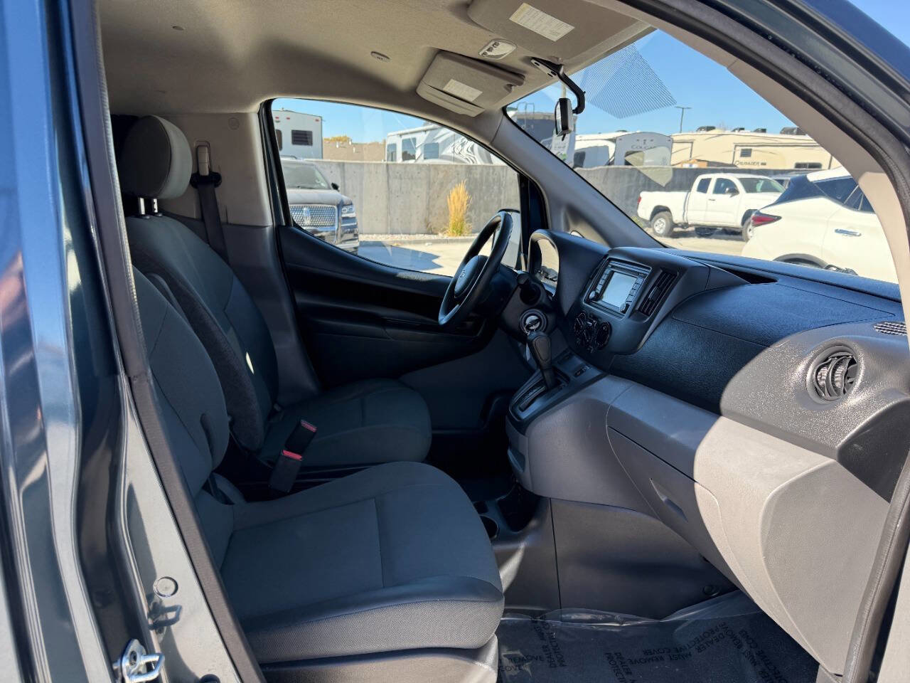 Used 2017 Chevrolet City Express LT w/ Technology Package image 16