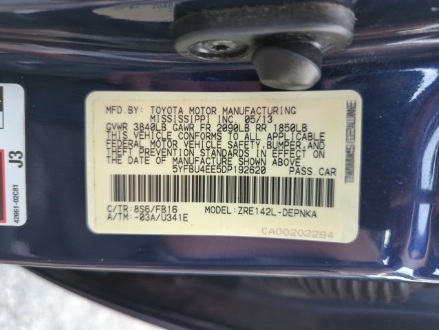 Used 2013 Toyota Corolla LE FWD image 23