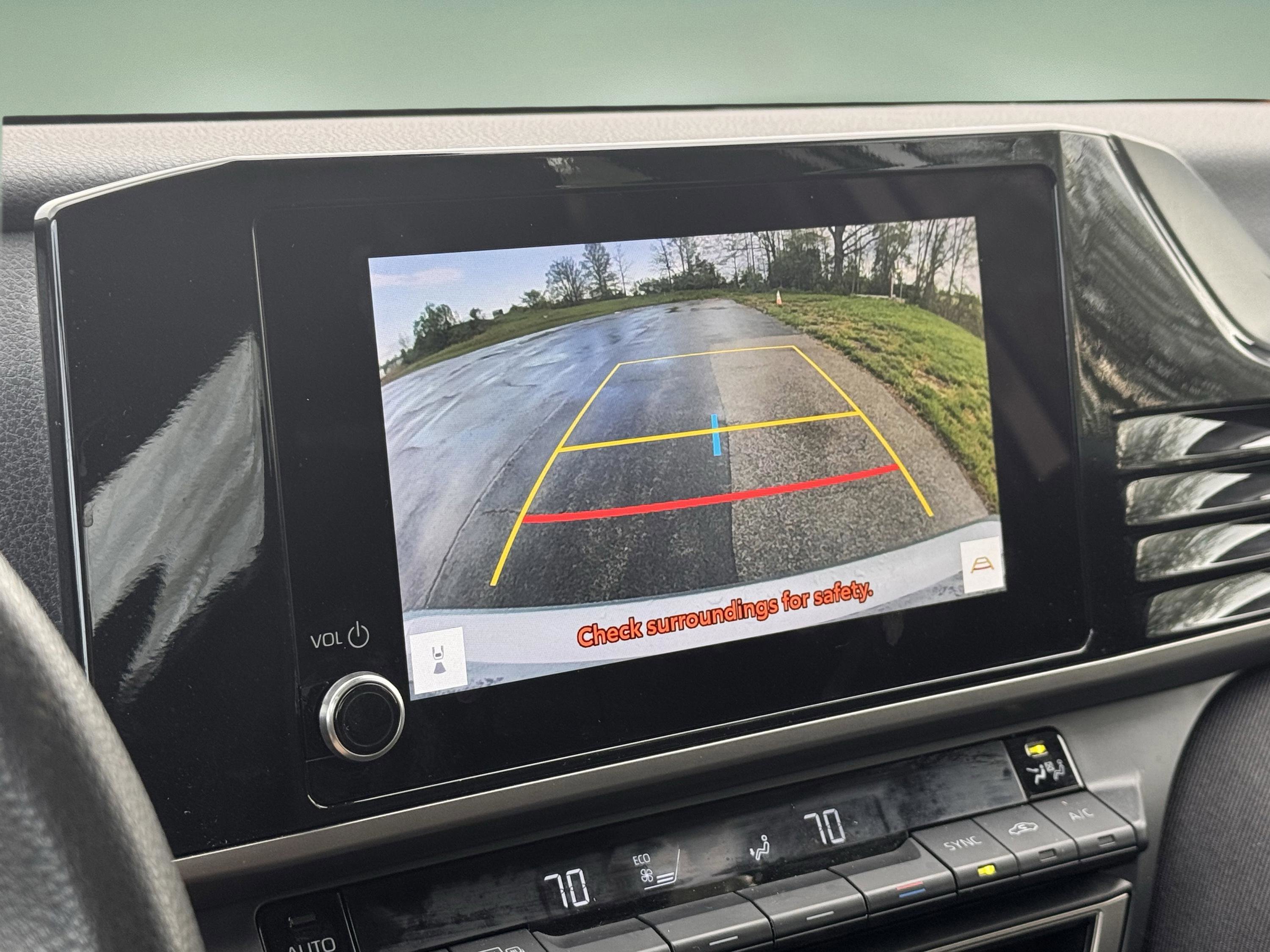 Used 2025 Toyota Camry LE FWD image 17