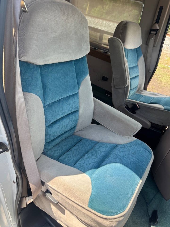 Used 1997 Ford E-150 and Econoline 150 RWD image 14