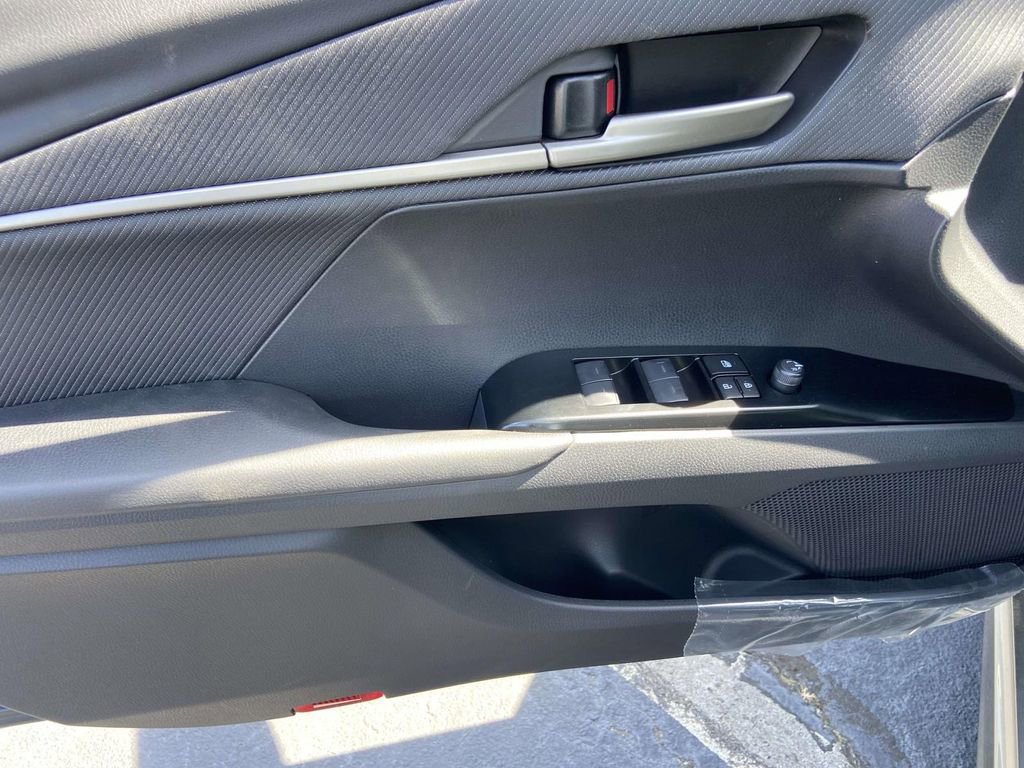 New 2026 Toyota Camry SE image 18