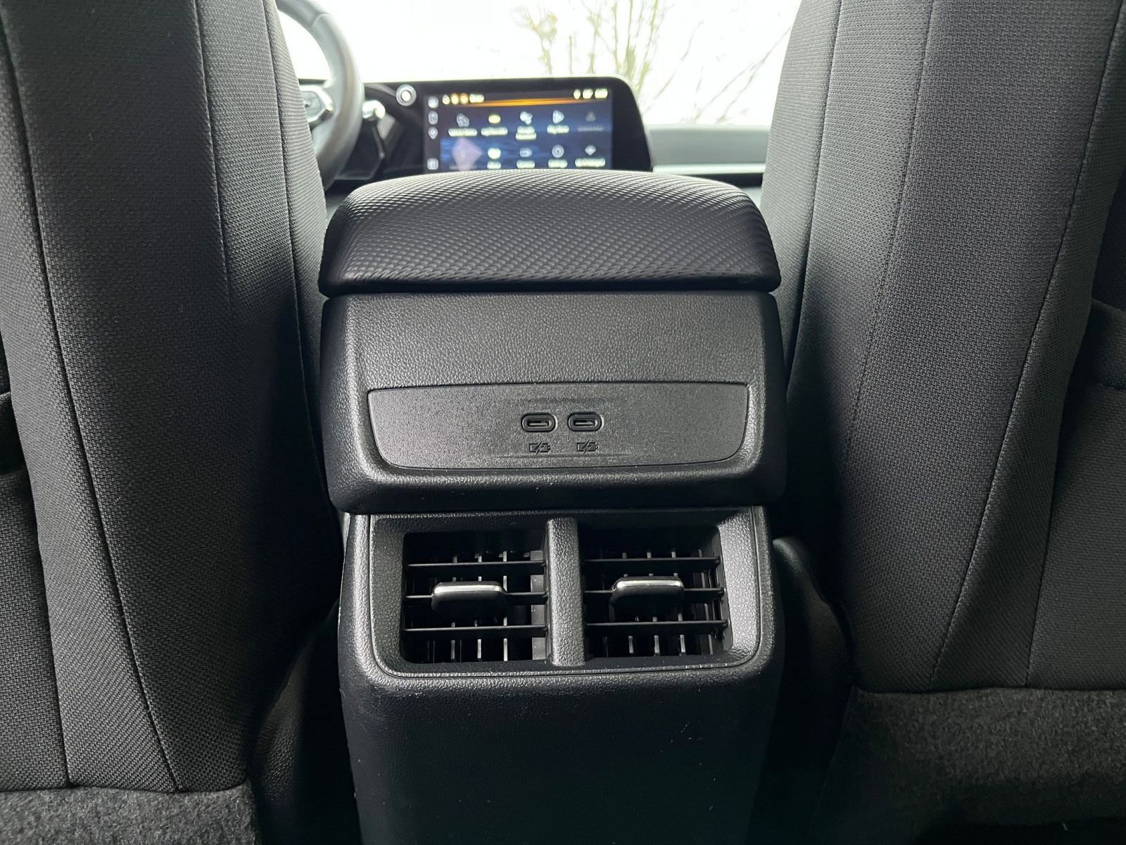 Used 2025 Chevrolet Equinox LT image 24